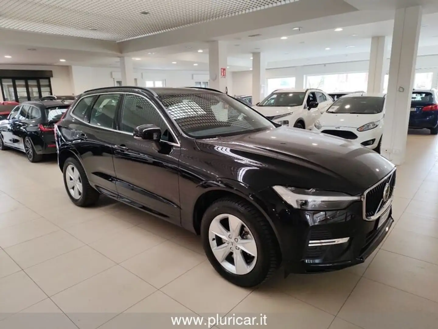 Volvo XC60 B4 (d) 197cv AWD MHEV Geartronic Momentum Pro 18” Nero - 2