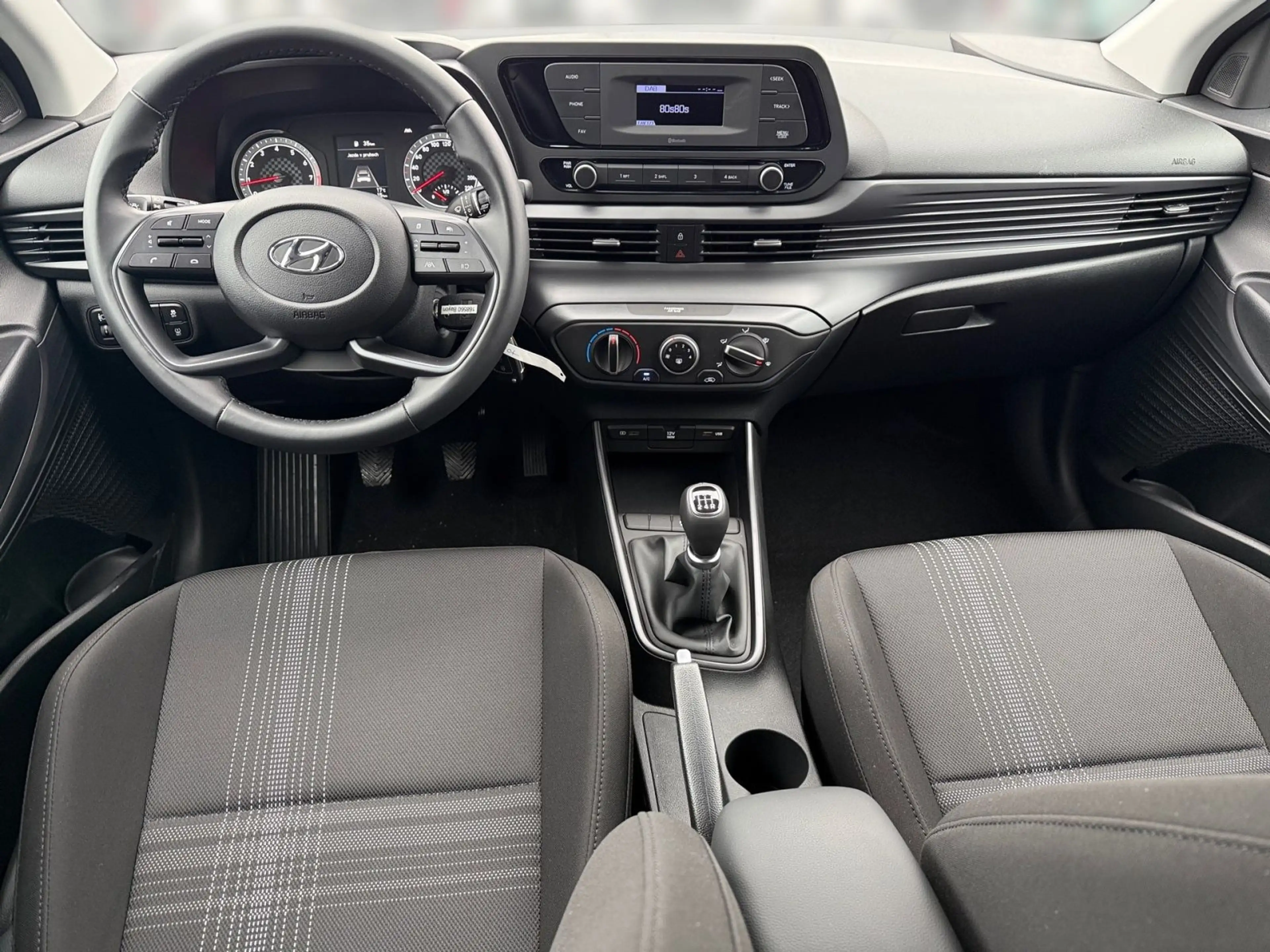 Hyundai BAYON 1.2 Comfort Klima/PDC/Bluetooth/ALU — photo 11