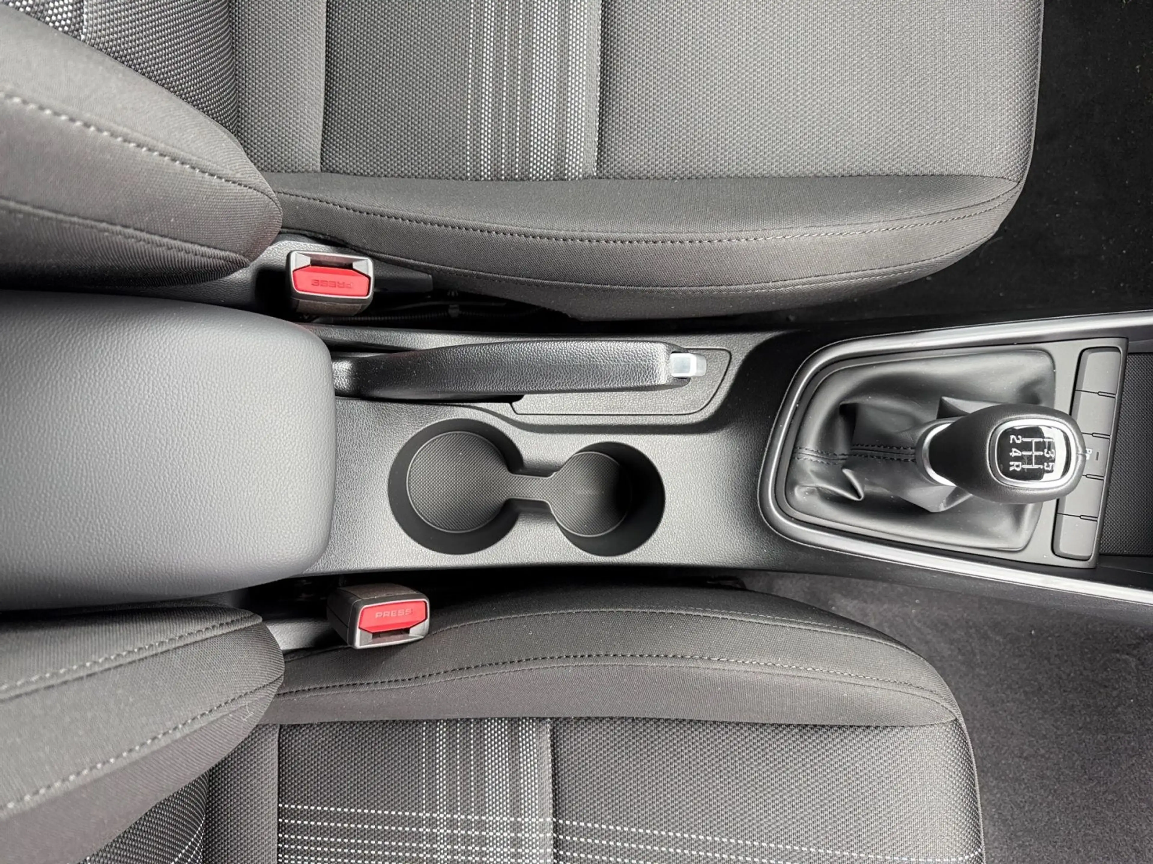 Hyundai BAYON 1.2 Comfort Klima/PDC/Bluetooth/ALU — photo 15