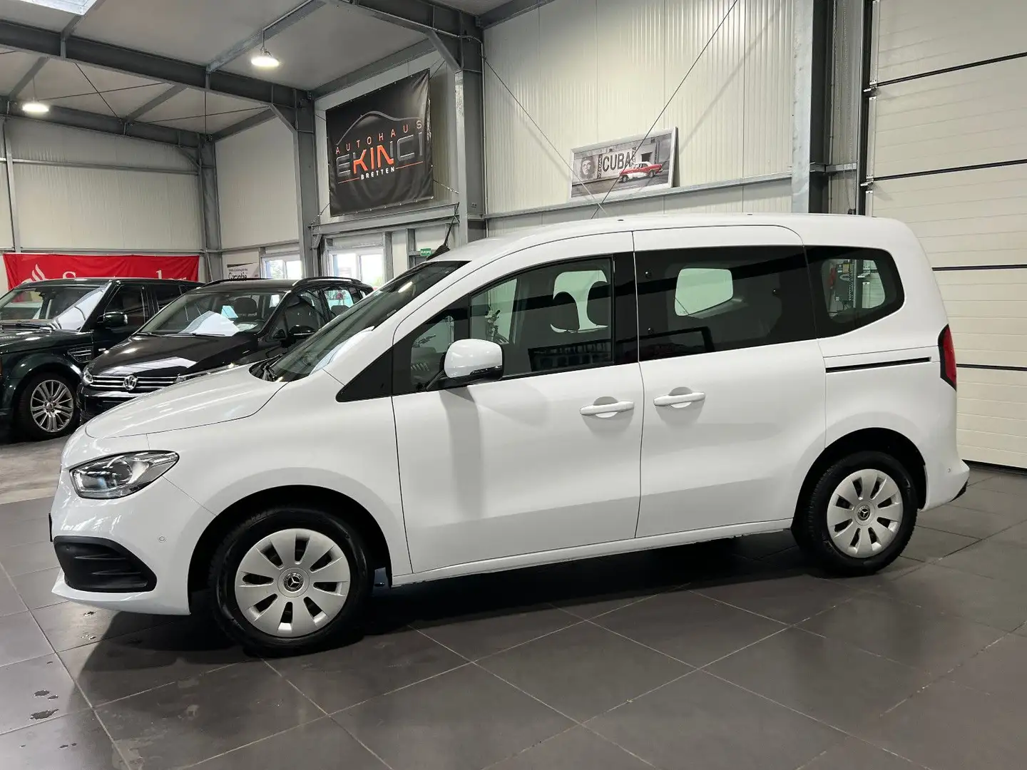 Mercedes-Benz T-Class T 180 Automatik **Navi*Kamera*SHZ*Temp** Белый - 2