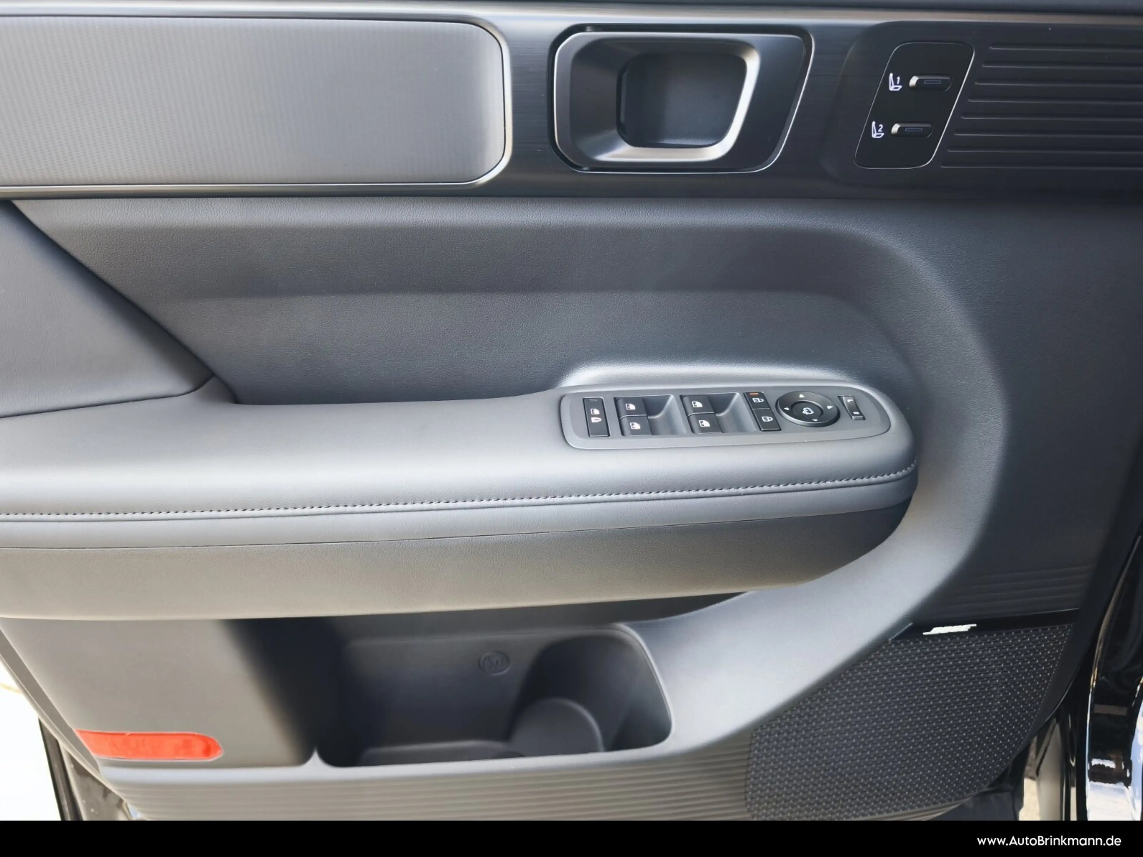 Hyundai SANTA FE Santa Fe 1.6T-GDI Blackline HEV 5-Sitzer Navi/SHZ — photo 14