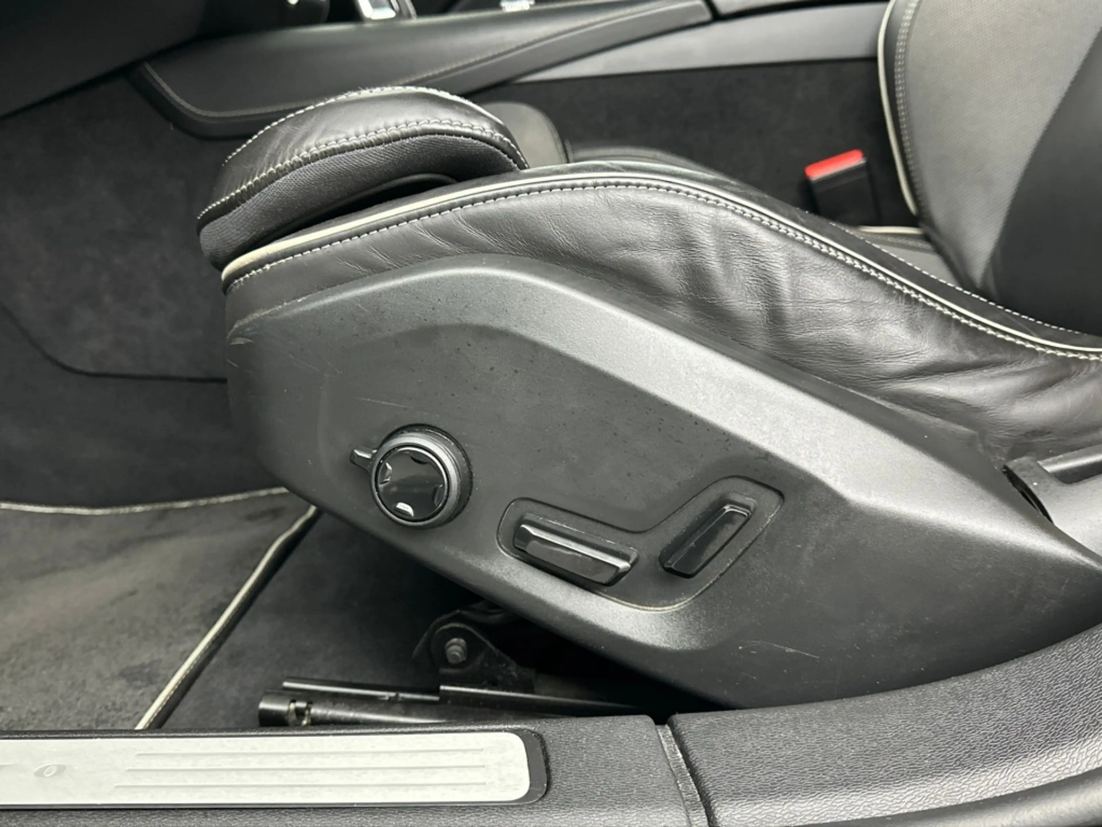 Volvo S60 T8 405PK Polestar Engineered| Pano| HUD| Bowers&Wi — photo 19