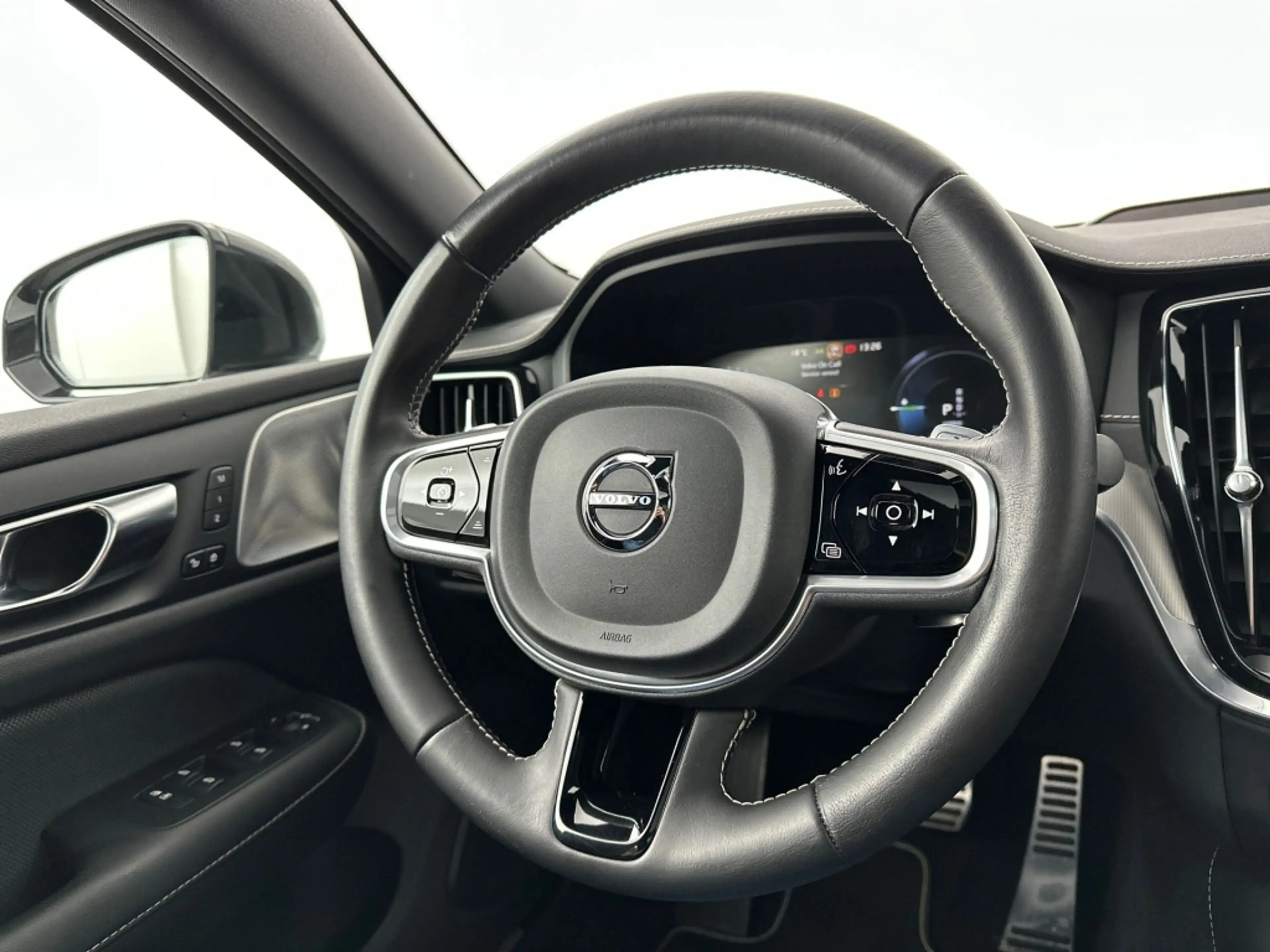 Volvo S60 T8 405PK Polestar Engineered| Pano| HUD| Bowers&Wi — photo 26