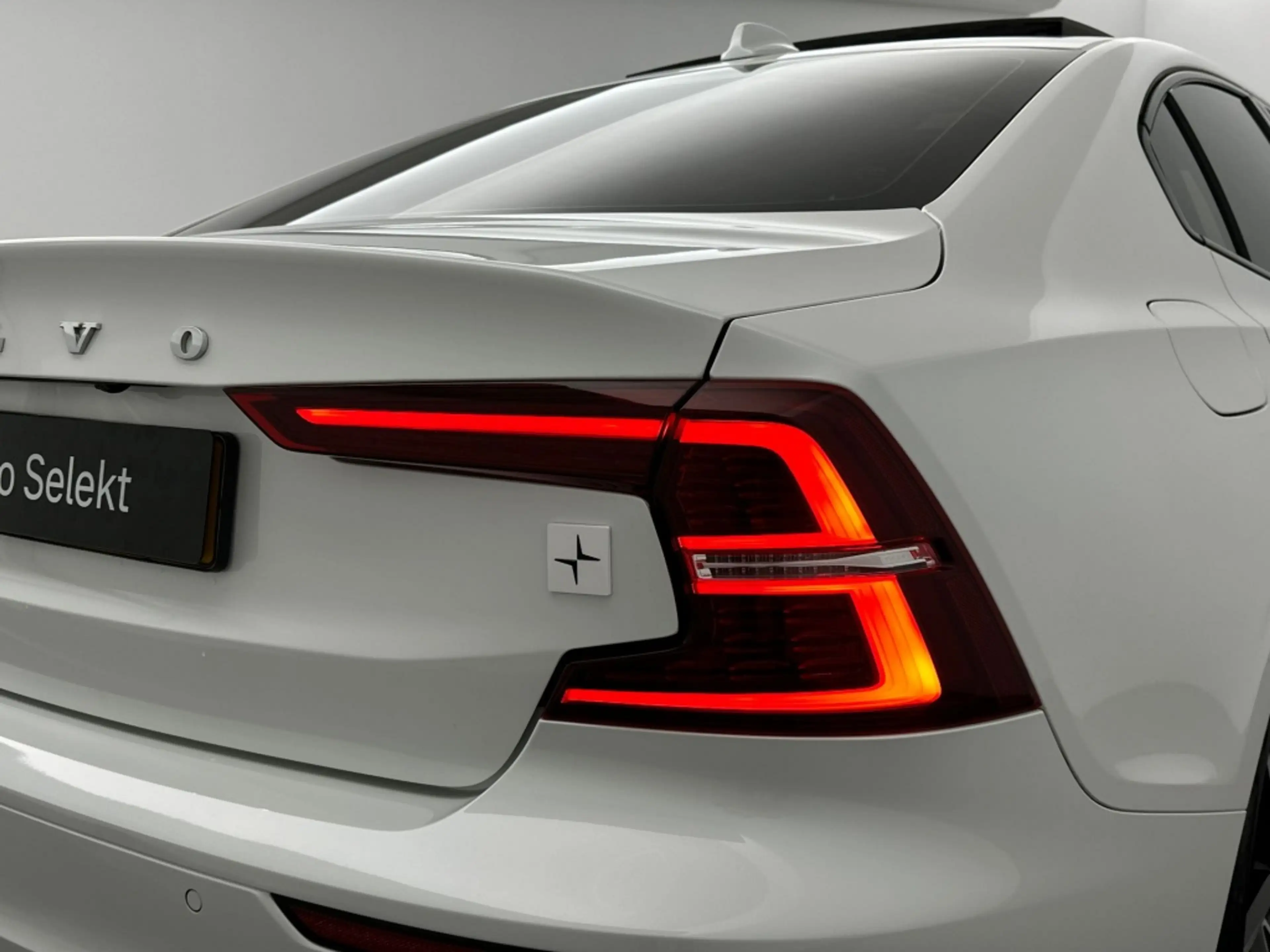 Volvo S60 T8 405PK Polestar Engineered| Pano| HUD| Bowers&Wi — photo 13