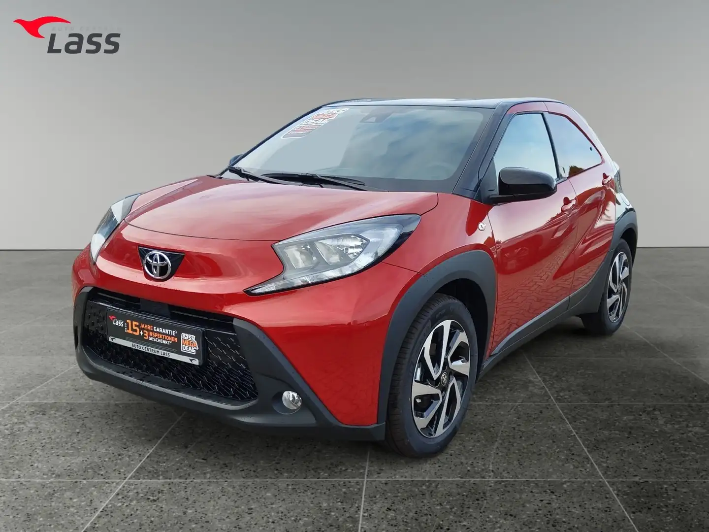 Toyota Aygo 1.0 Teamplayer ACC Fernlichtass. Kam. Navi Schwarz - 2