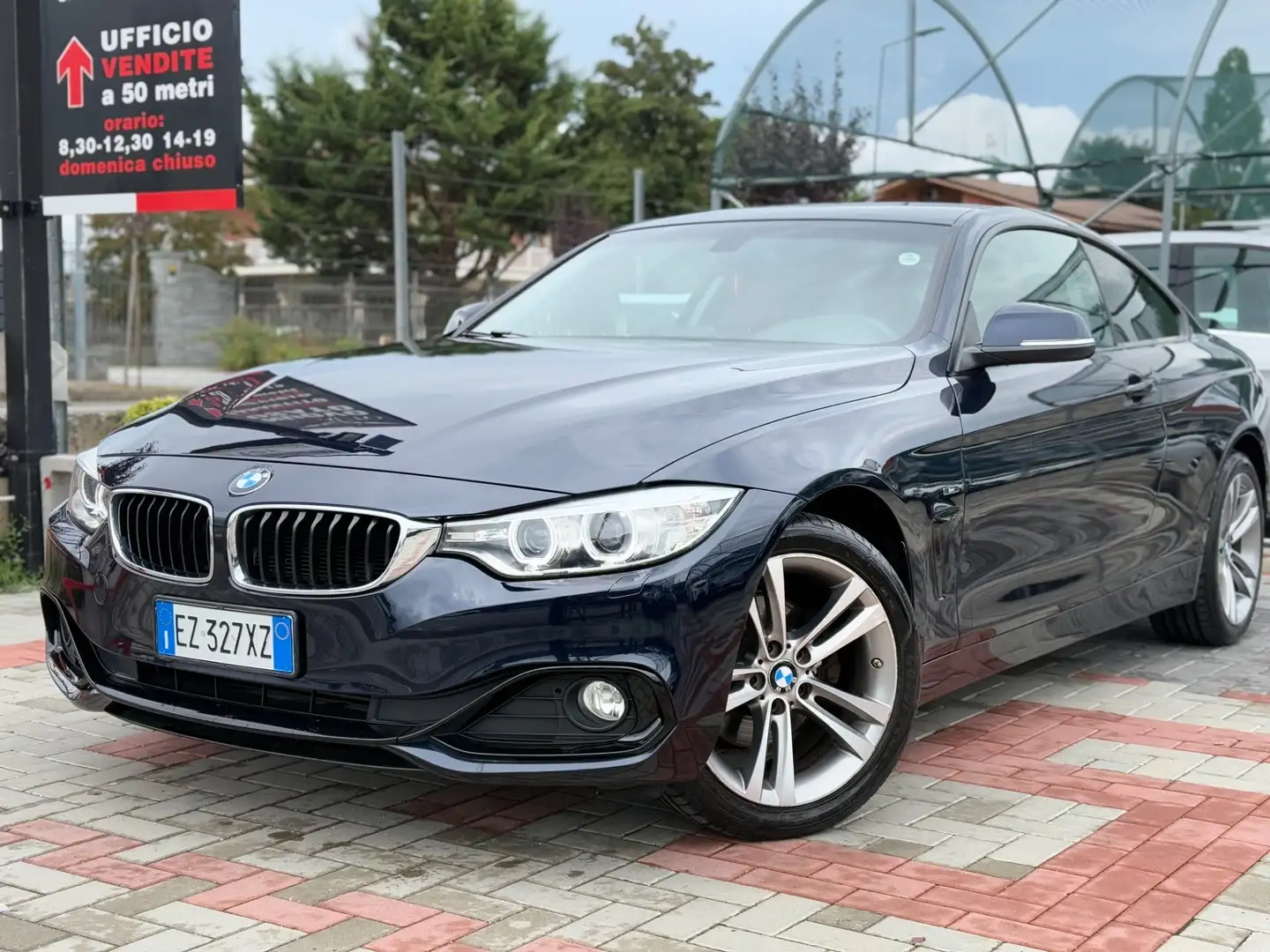 BMW 420 420d xDrive Coupé Sport Blau - 2