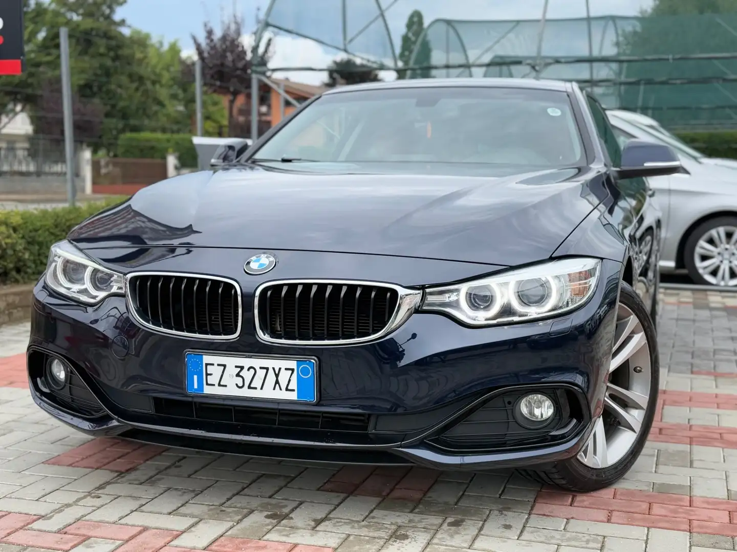 BMW 420 420d xDrive Coupé Sport Blau - 1