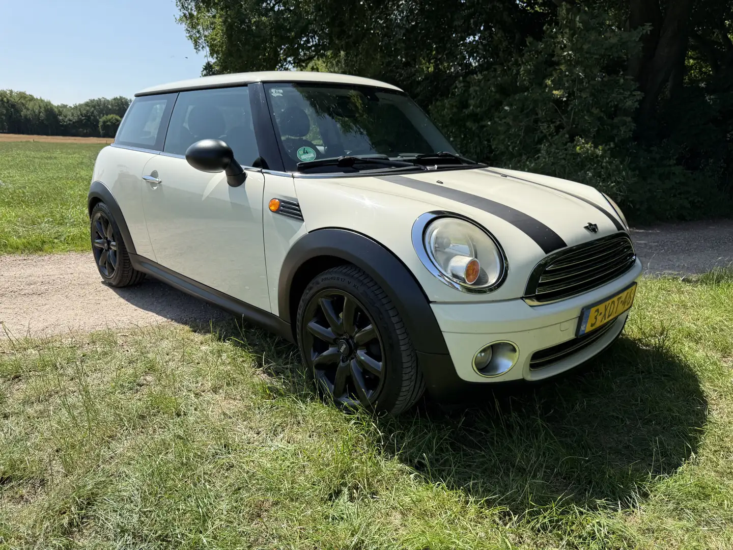 MINI One Mini 1.4 Anniversary. 17 "Lm velgen, Airco. Zeer m Wit - 1