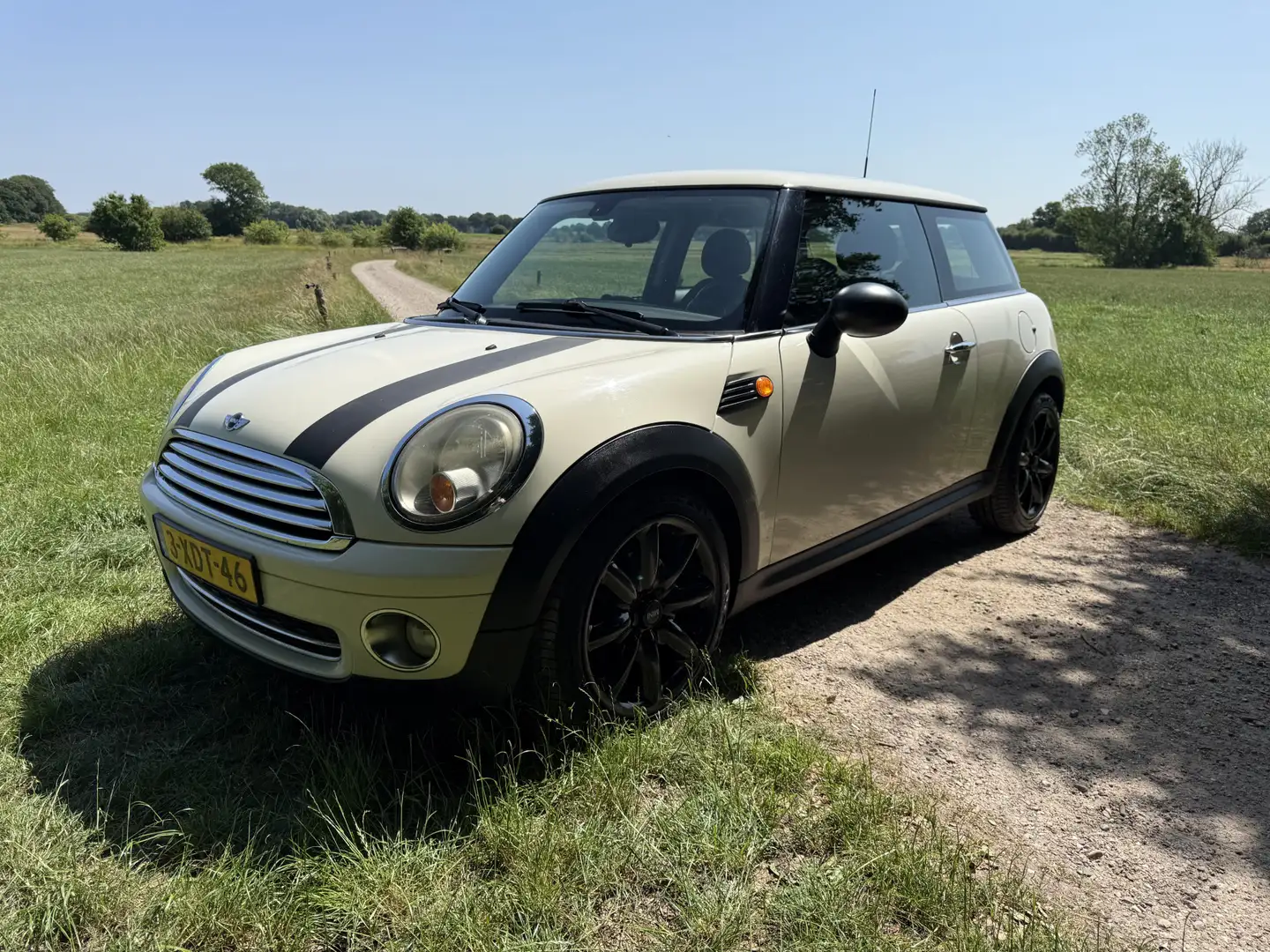 MINI One Mini 1.4 Anniversary. 17 "Lm velgen, Airco. Zeer m Wit - 2