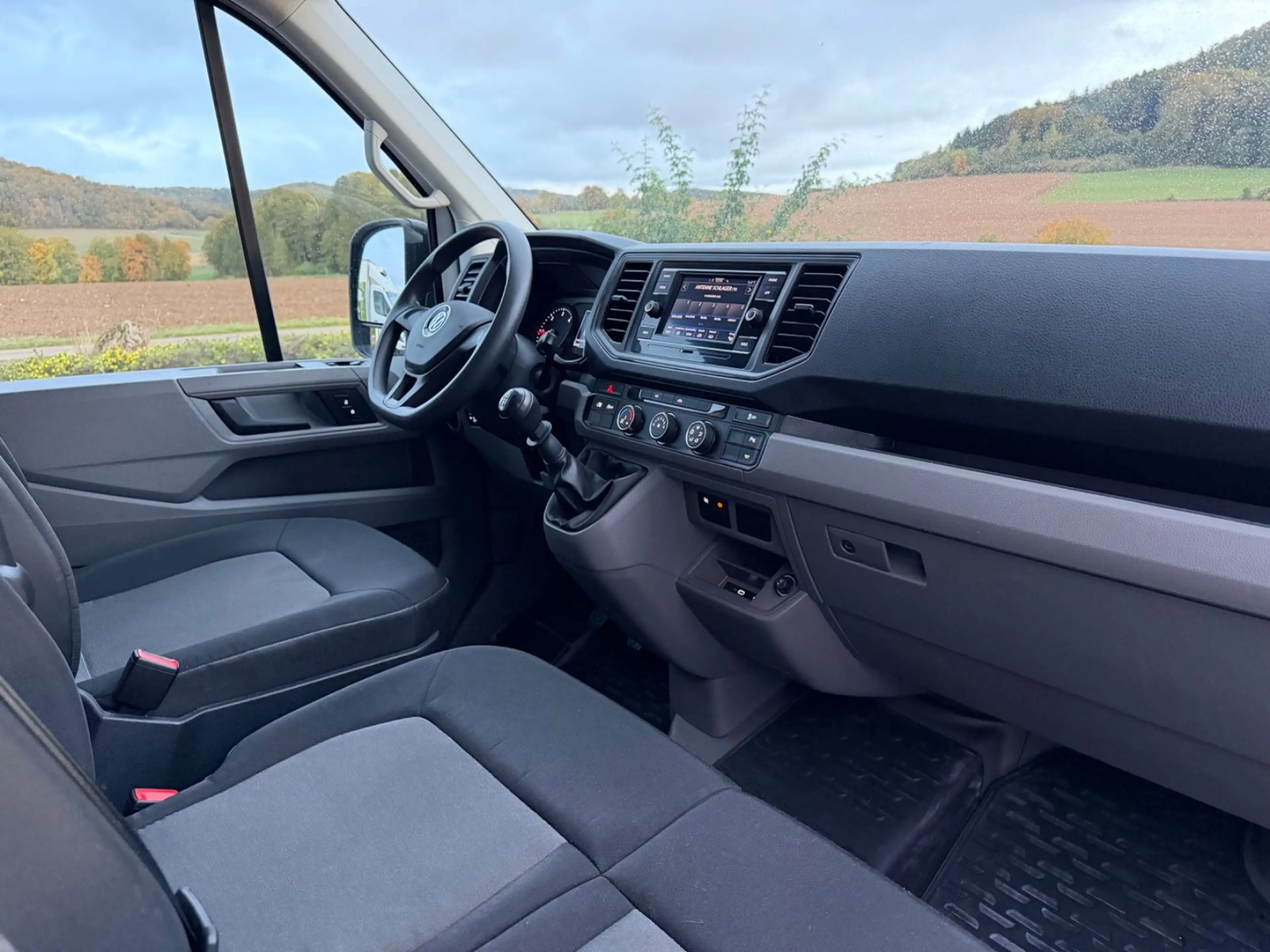 Volkswagen Crafter Kasten 35 lang Hochdach FWD — photo 10