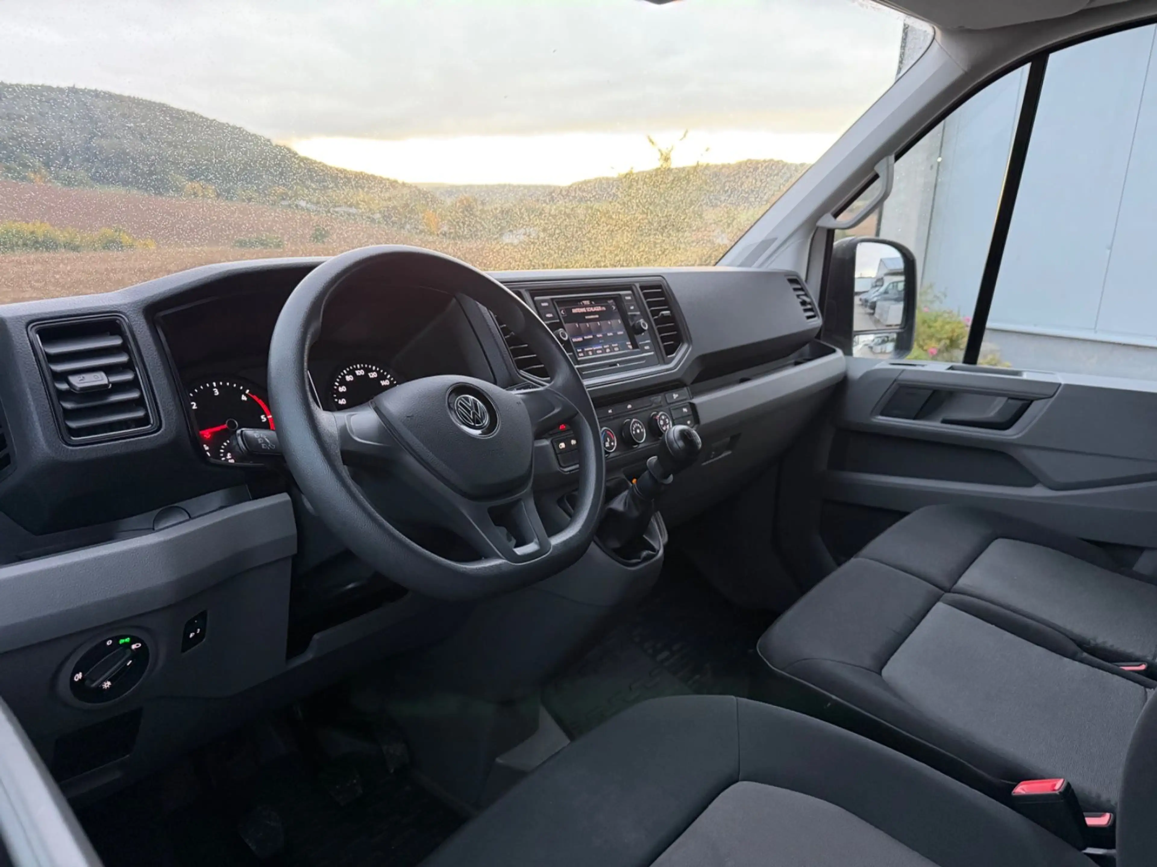 Volkswagen Crafter Kasten 35 lang Hochdach FWD — photo 8