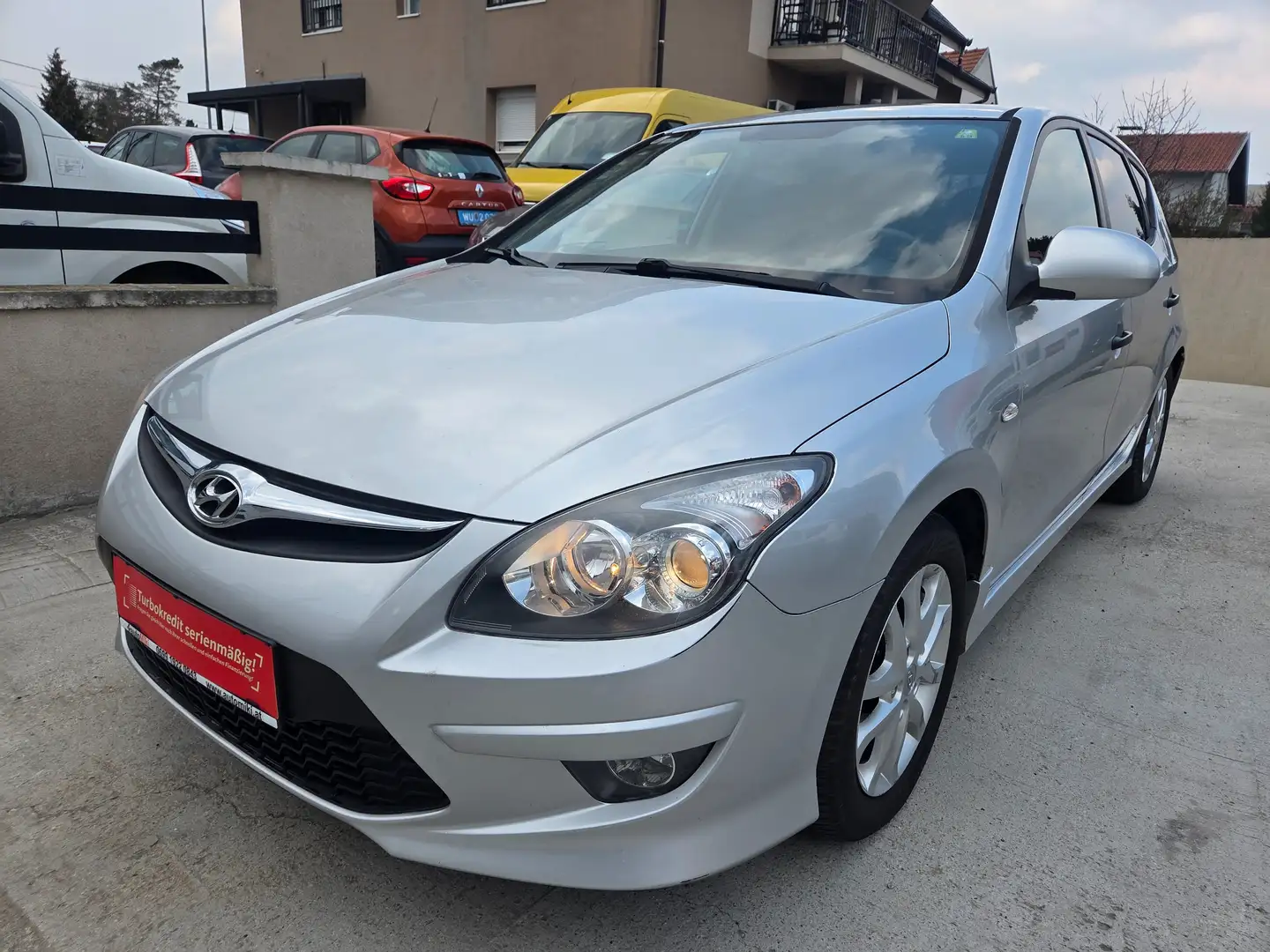 Hyundai i30 1,4 Benzin Europe Plus Grau - 1