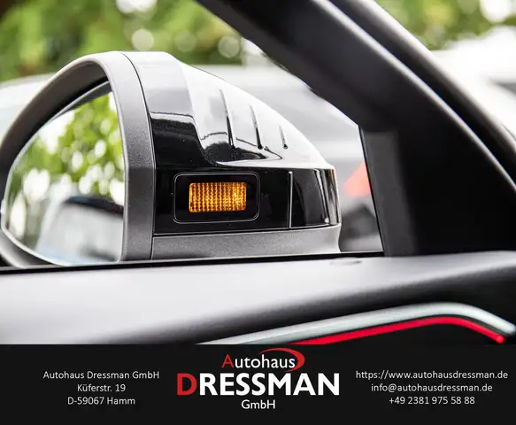 Audi A4 view 14