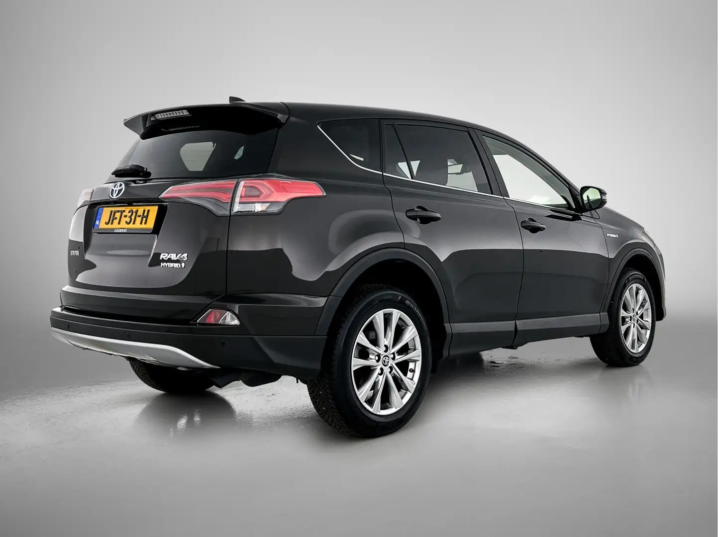 Toyota RAV 4 2.5 Hybrid Dynamic Sport Zwart - 2
