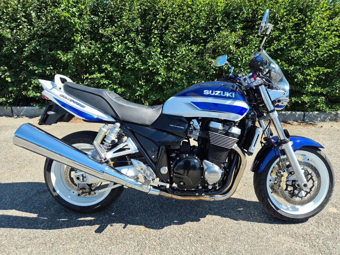 Suzuki GSX 1400 K2 Blue - 1