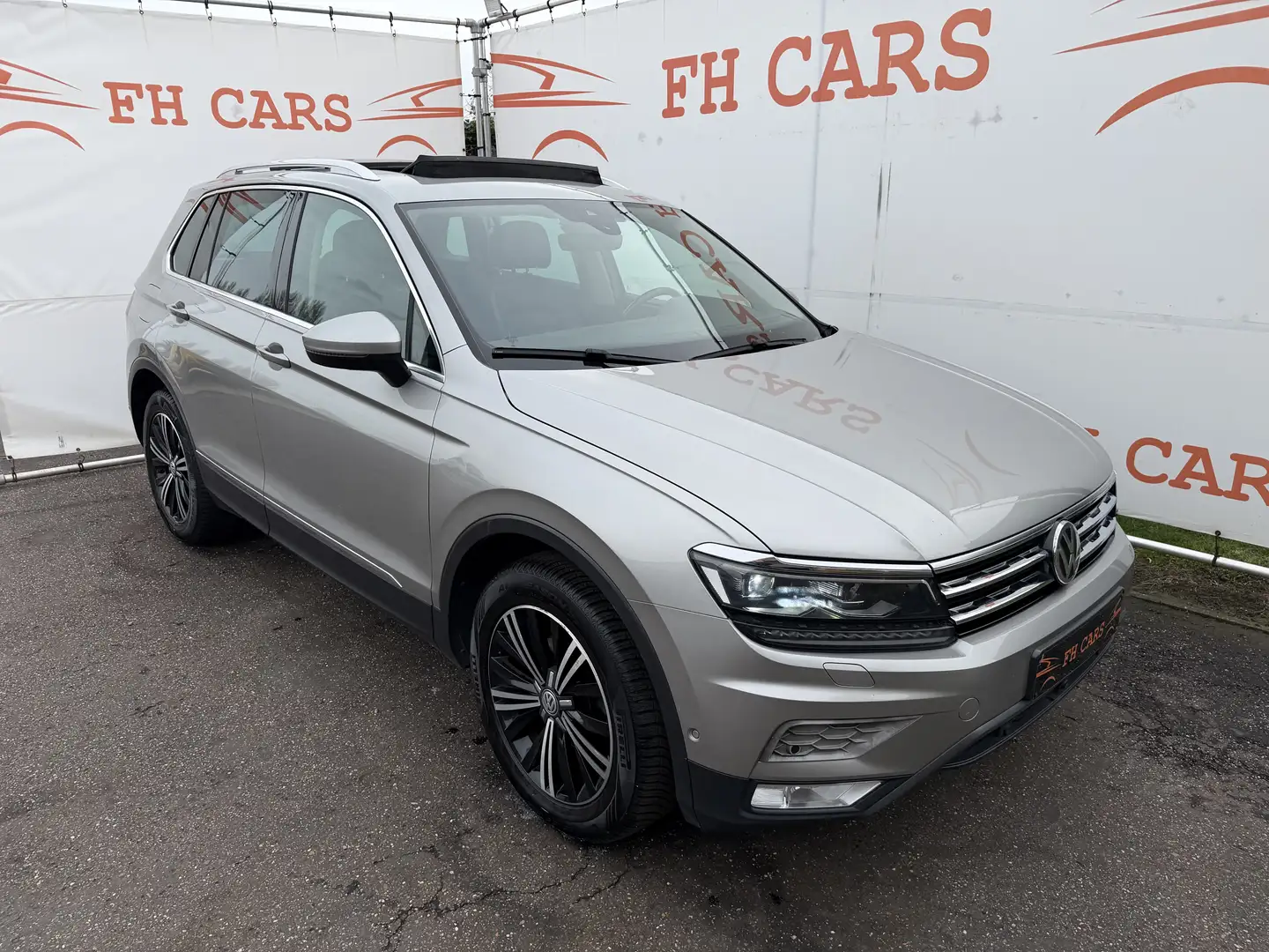 Volkswagen Tiguan 2.0 TDI 4Motion DSG Highline FULL OPTION*PANORAMIC Šedá - 2