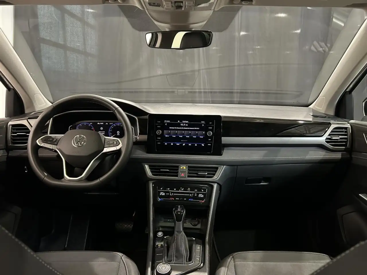 Volkswagen Taos снимка Volkswagen Taos