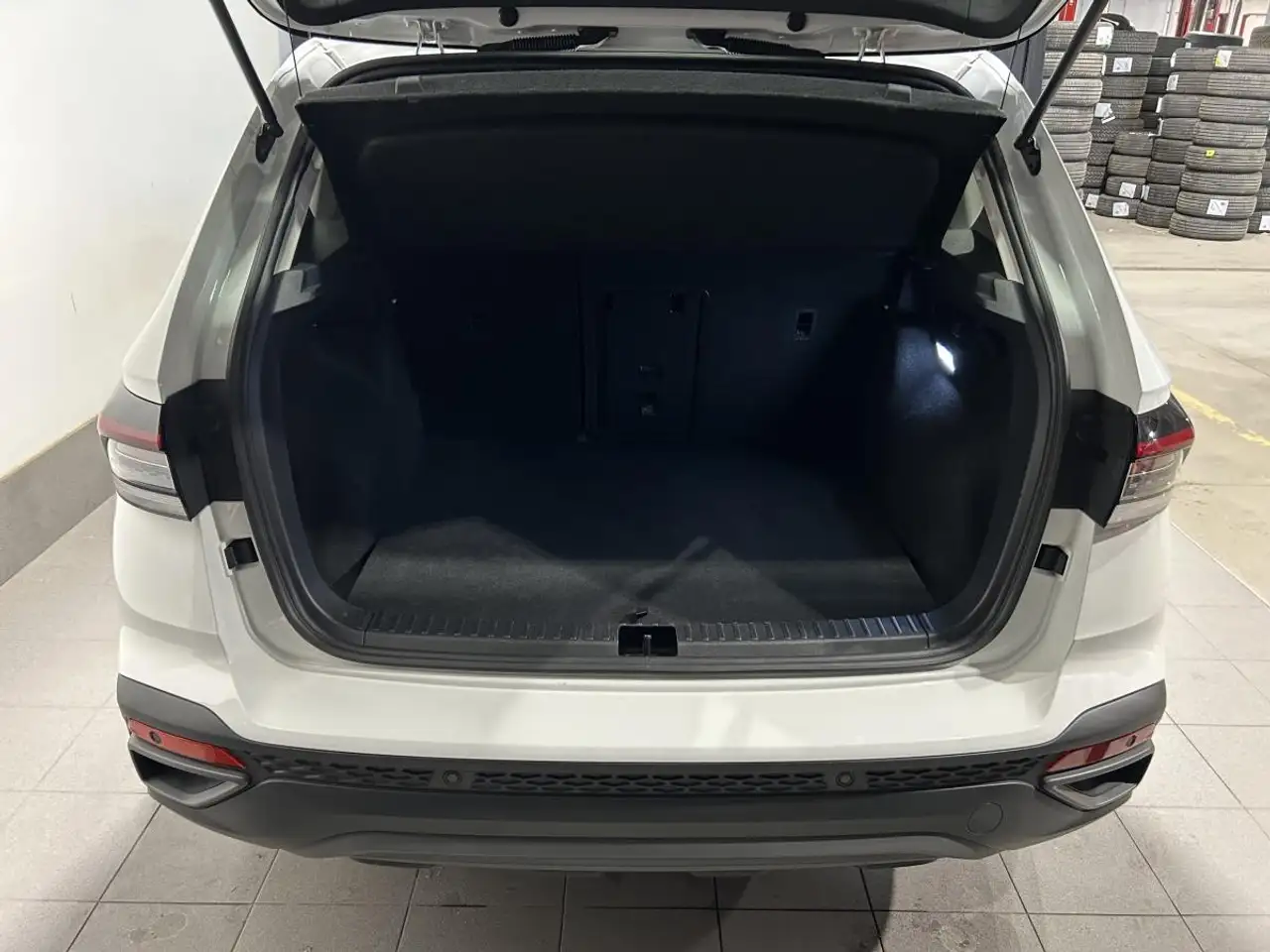 Volkswagen Taos снимка Volkswagen Taos