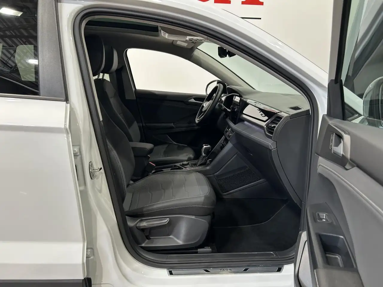 Volkswagen Taos снимка Volkswagen Taos