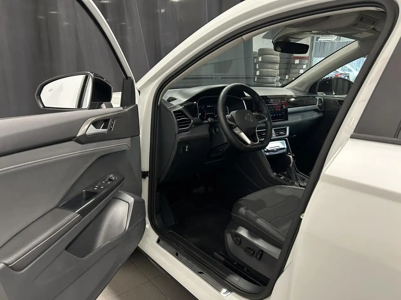 Volkswagen Taos снимка Volkswagen Taos