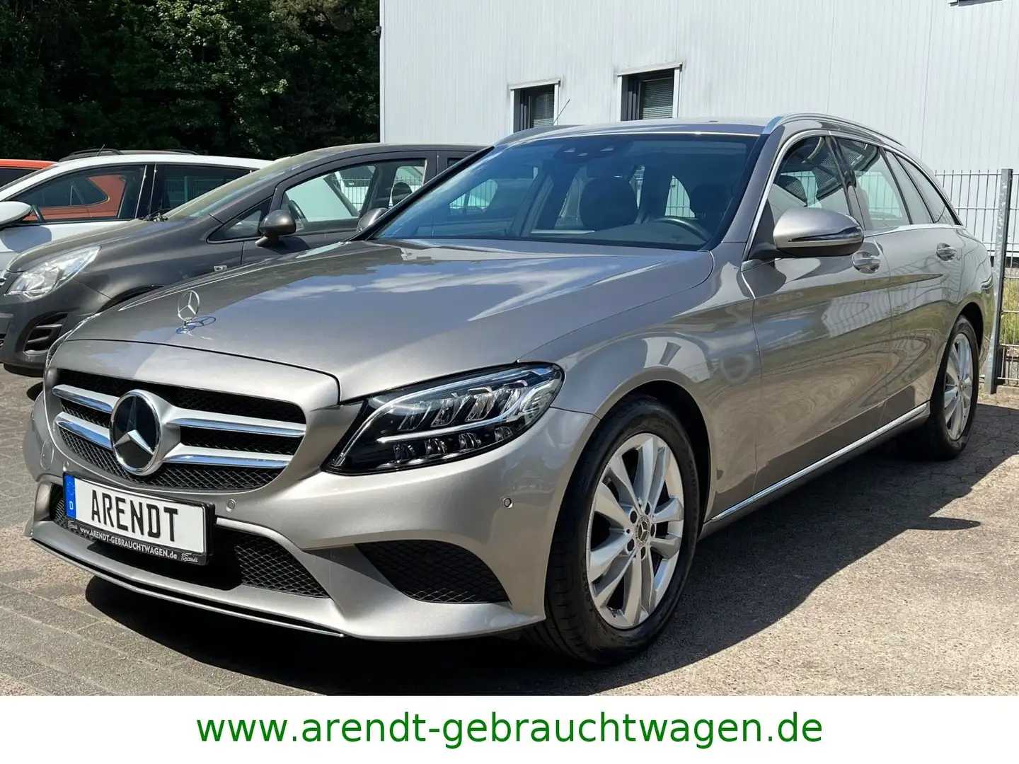 Mercedes-Benz C 200 C -Klasse*AUTOMATIK/LED/SHZ/AHK/RFK/PDC* Silber - 1