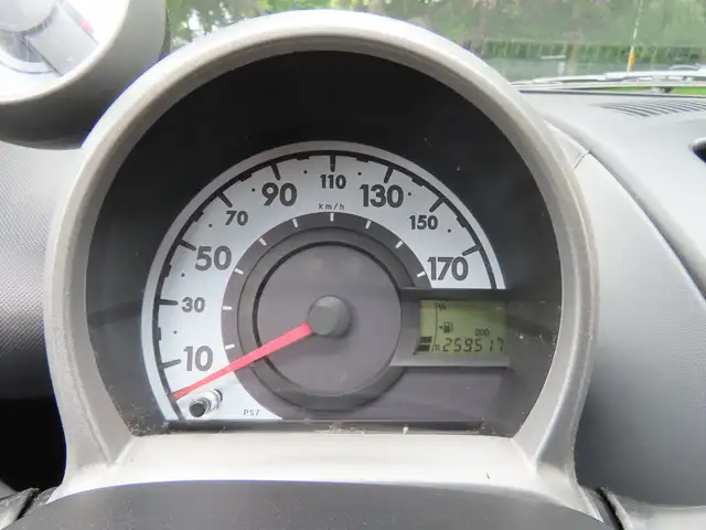 Peugeot 107 view 6