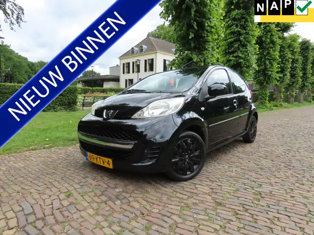 2010 Peugeot 107 in Black for sale