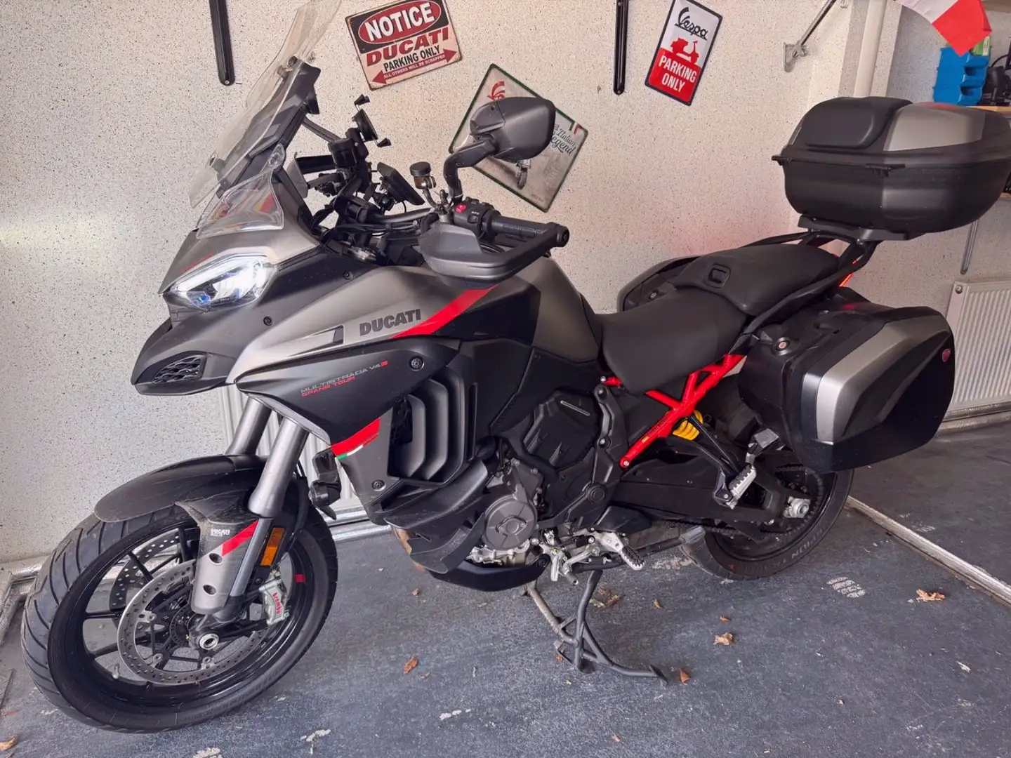 Ducati Multistrada V4 S Grand Tour Gri - 1