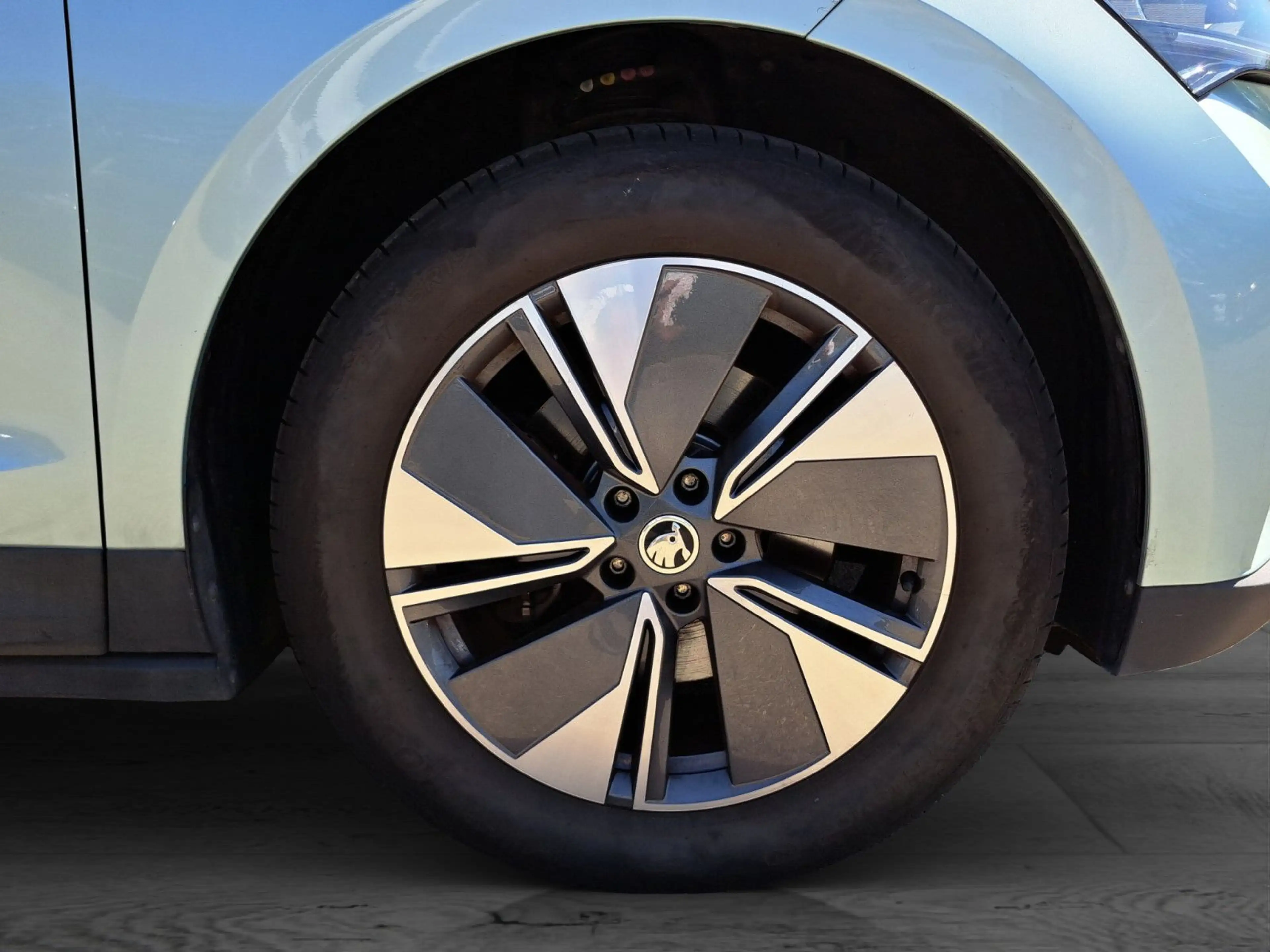 Skoda Enyaq 60 Loft Navi Klima SHZ PDC Kamera — photo 8