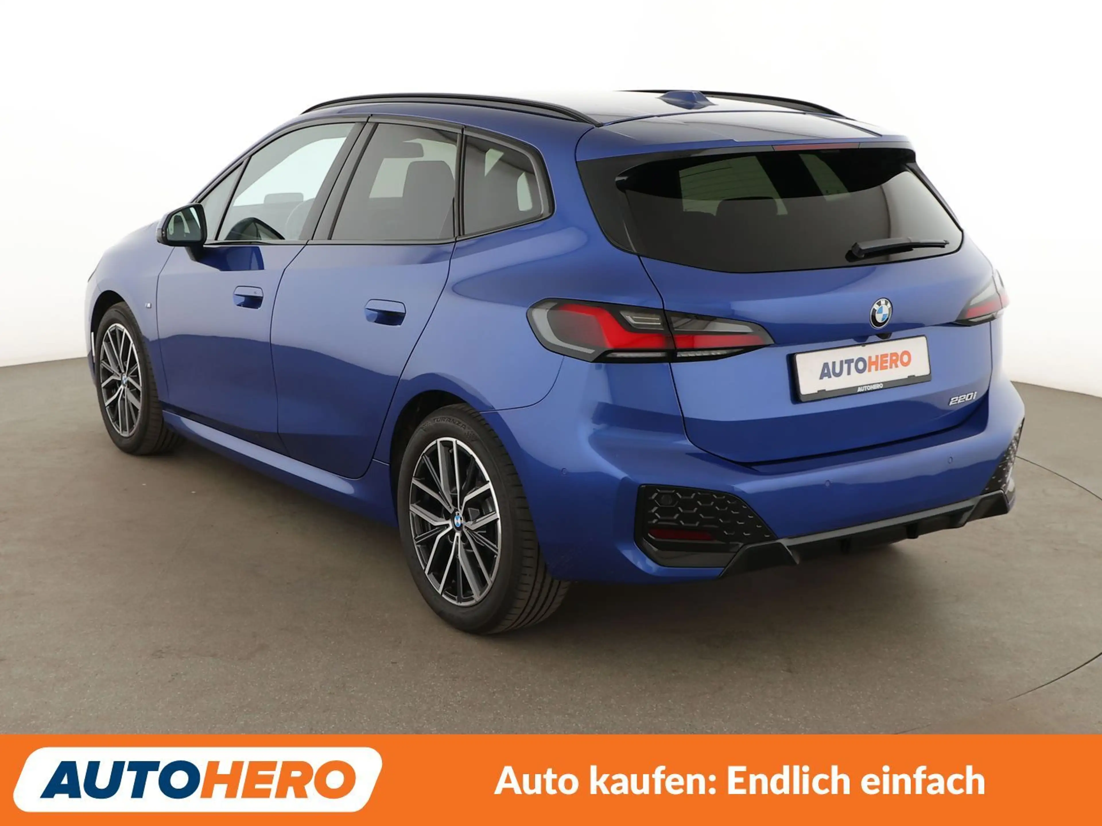 BMW 220 220i Active Tourer M Sport Aut.*NAVI*HUD*CAM* — photo 4