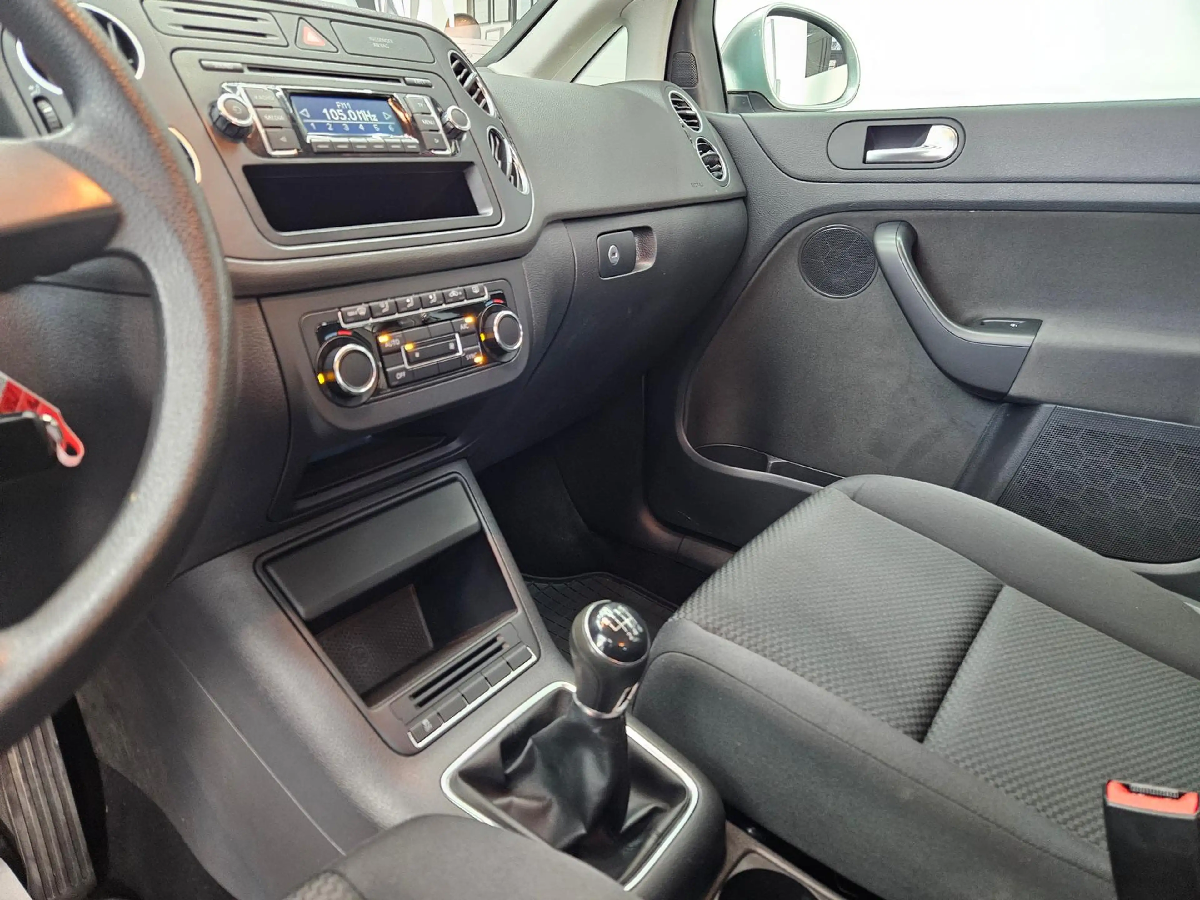 Volkswagen Golf Plus 1.2 TSI, Steuerkette erneuert, AHK, SH — photo 13