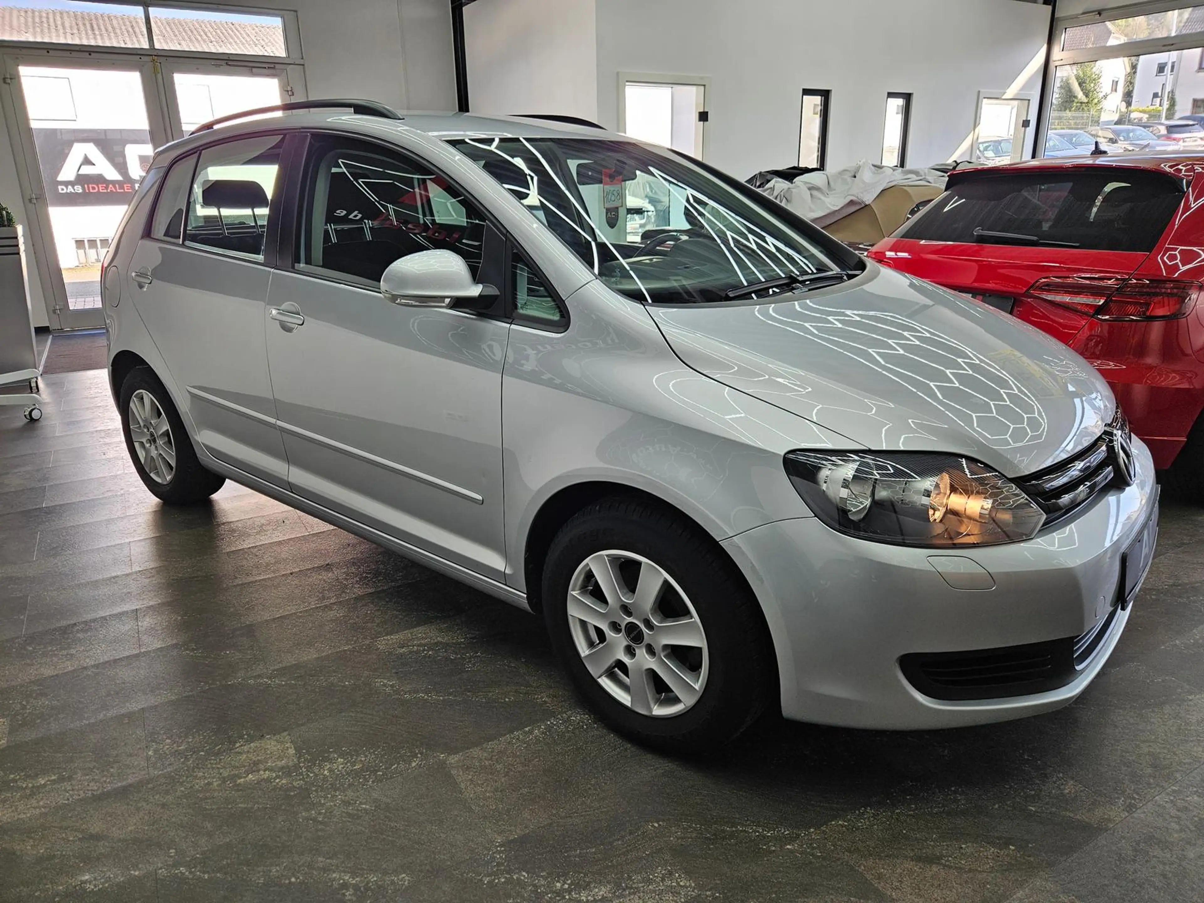 Volkswagen Golf Plus 1.2 TSI, Steuerkette erneuert, AHK, SH — photo 9