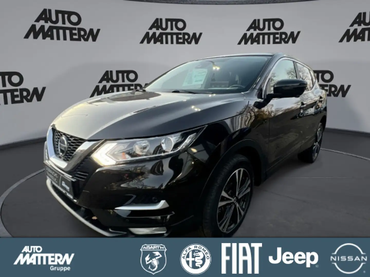 Nissan Qashqai 1.7 dCi N-Connecta 4x4 AHK PDC SHZ 360° Schwarz - 1