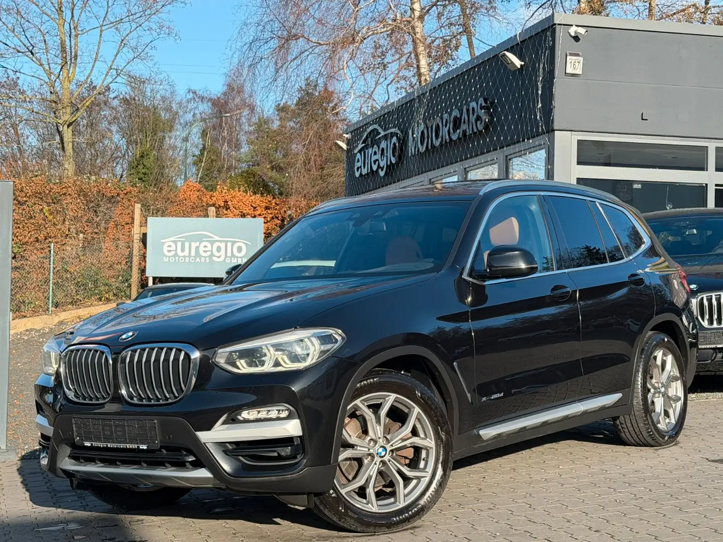 BMW X3 xDrive 20 d xLine Aut. 1 Hand - Panoramadach/ Noir - 1