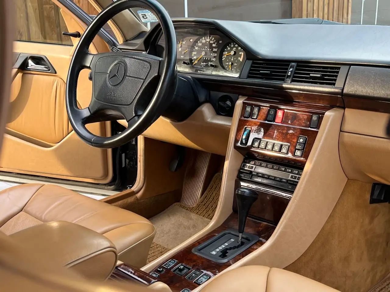 Mercedes-Benz 400 E W124 V8, Klima, SD, Leder, 040 Schwarz, foto 9
