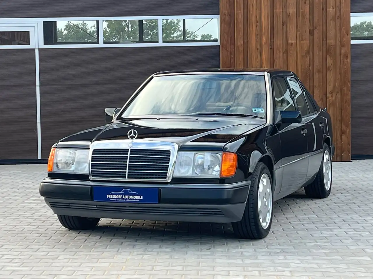 Mercedes-Benz 400 E W124 V8, Klima, SD, Leder, 040 Schwarz, foto 5