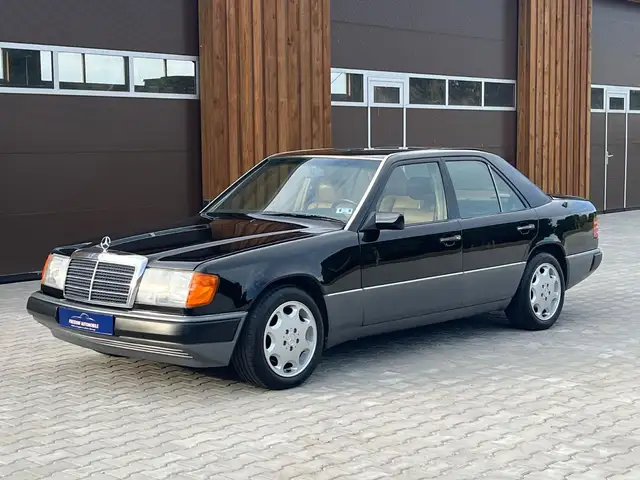 Mercedes-Benz 400 E W124 V8, Klima, SD, Leder, 040 Schwarz