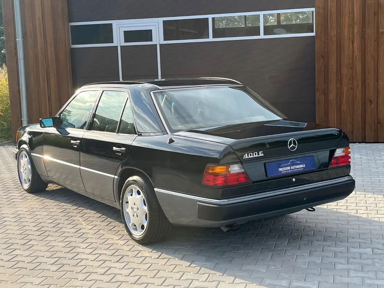 Mercedes-Benz 400 E W124 V8, Klima, SD, Leder, 040 Schwarz, foto 3