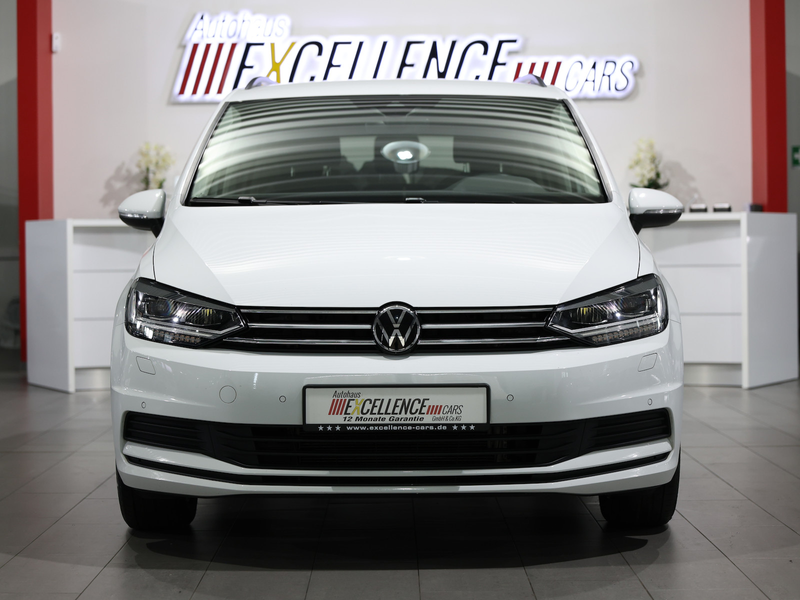 Volkswagen Touran 2.0 TDI DSG IQ Comfortline / 7-SITZE, LED — photo 6