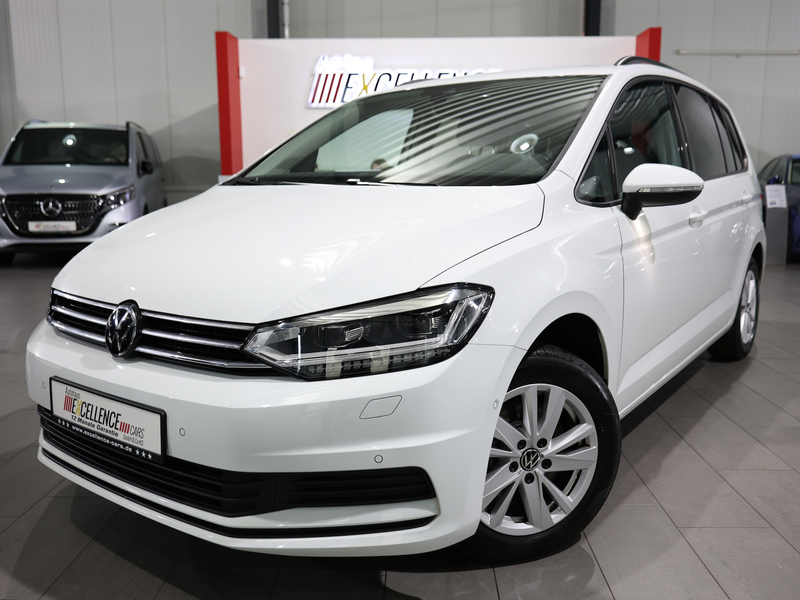 Volkswagen Touran 2.0 TDI DSG IQ Comfortline / 7-SITZE, LED — photo 4
