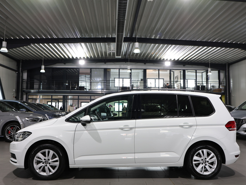 Volkswagen Touran 2.0 TDI DSG IQ Comfortline / 7-SITZE, LED — photo 7