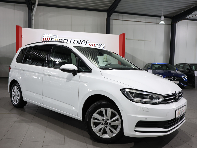 Volkswagen Touran 2.0 TDI DSG IQ Comfortline / 7-SITZE, LED — photo 3