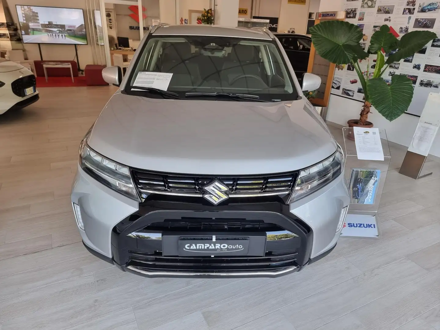 Suzuki Vitara NEW COOL+ 1.4 HYBRID 2WD NUOVO NON KM0 Silber - 1