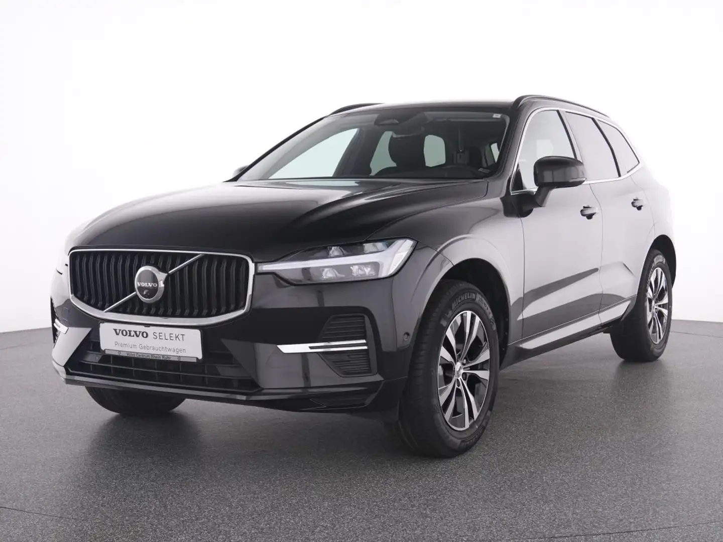 Volvo XC60 B4 2WD Momentum Pro+WP+ML+360°+MP+KLIMA+DAB Noir - 2