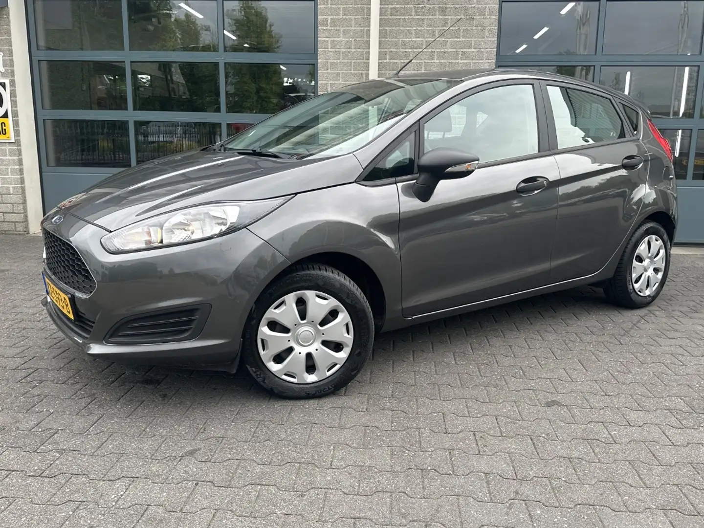 Ford Fiesta 1.25 | AIRCO | TREKHAAK | Gris - 1