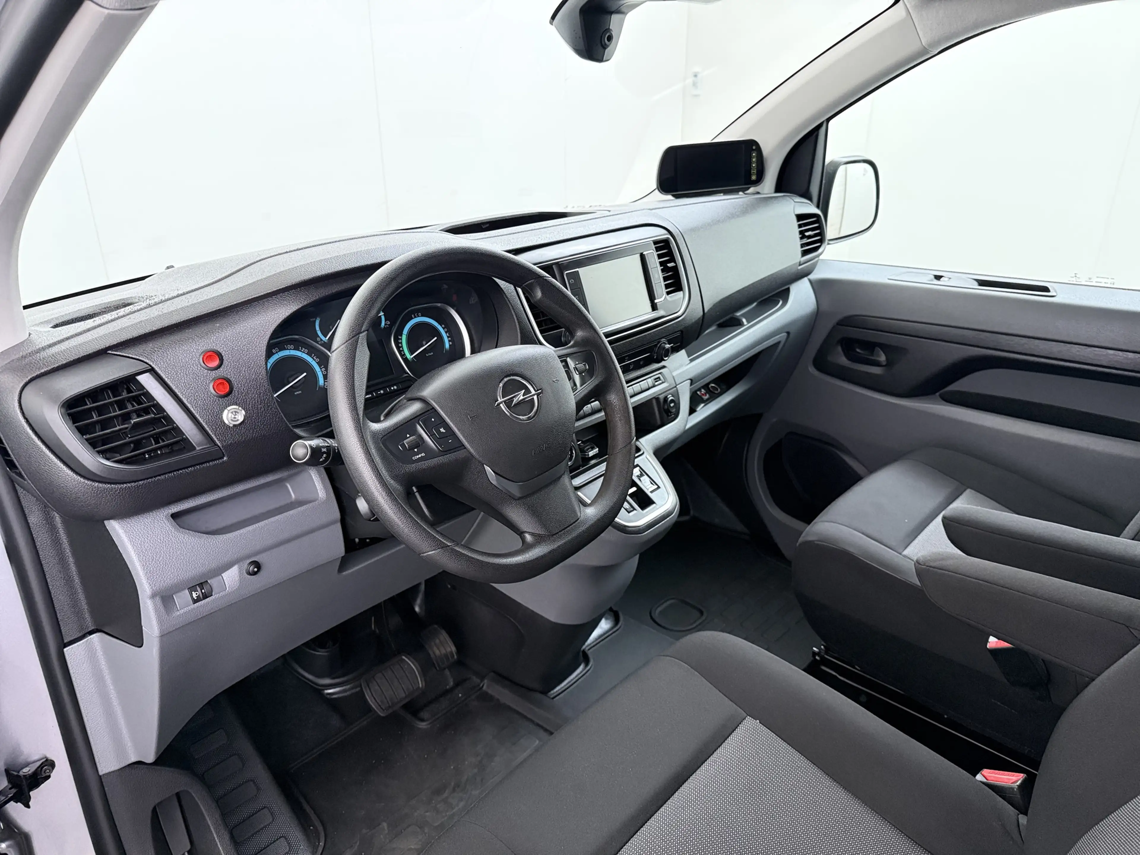 Opel Vivaro-e L2H1 Edition 75kWh Automaat Navi 360°Camera Airco — photo 3