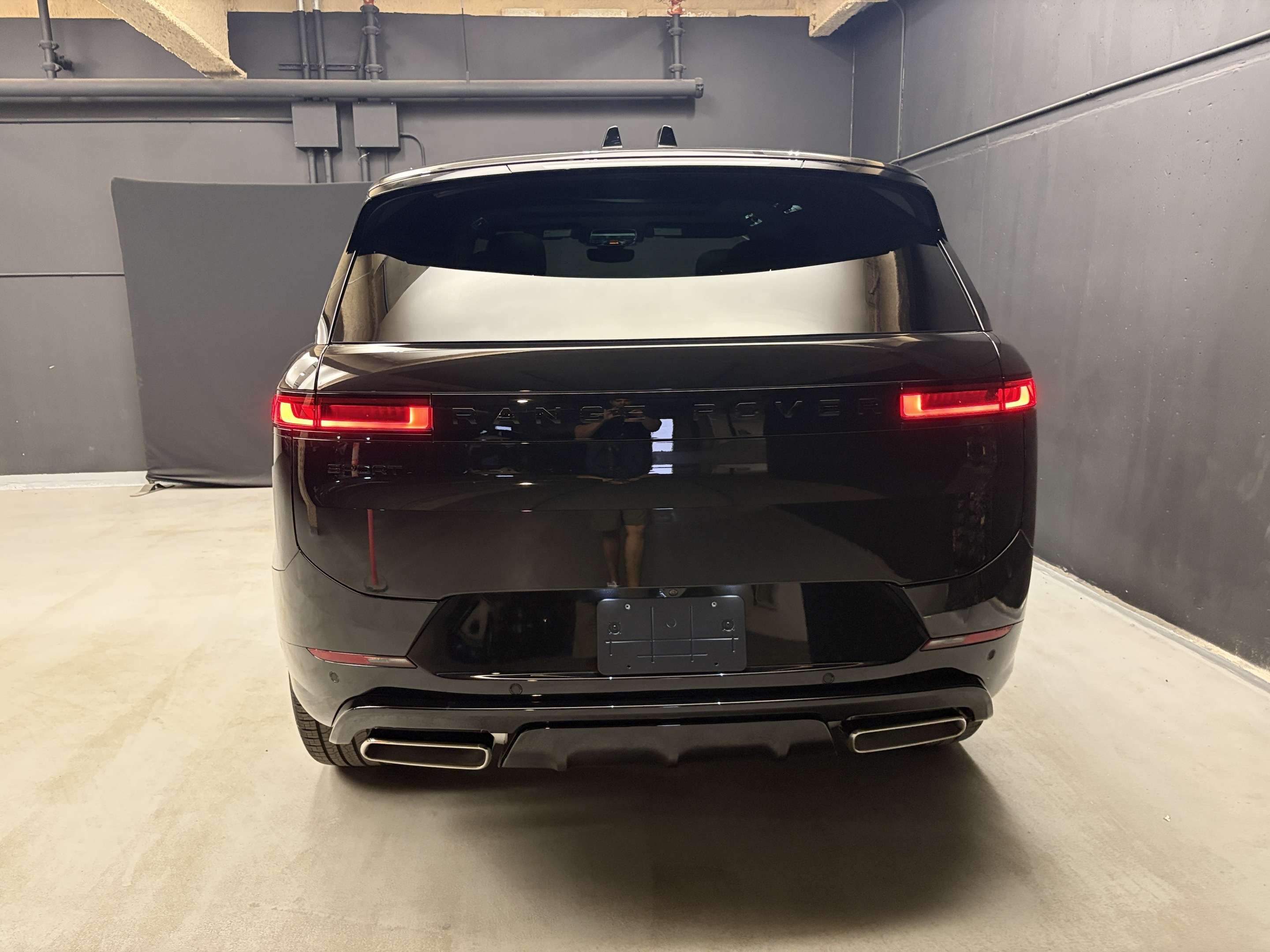 2026 Land Rover Range Rover Sport Dynamic SE thumb 6