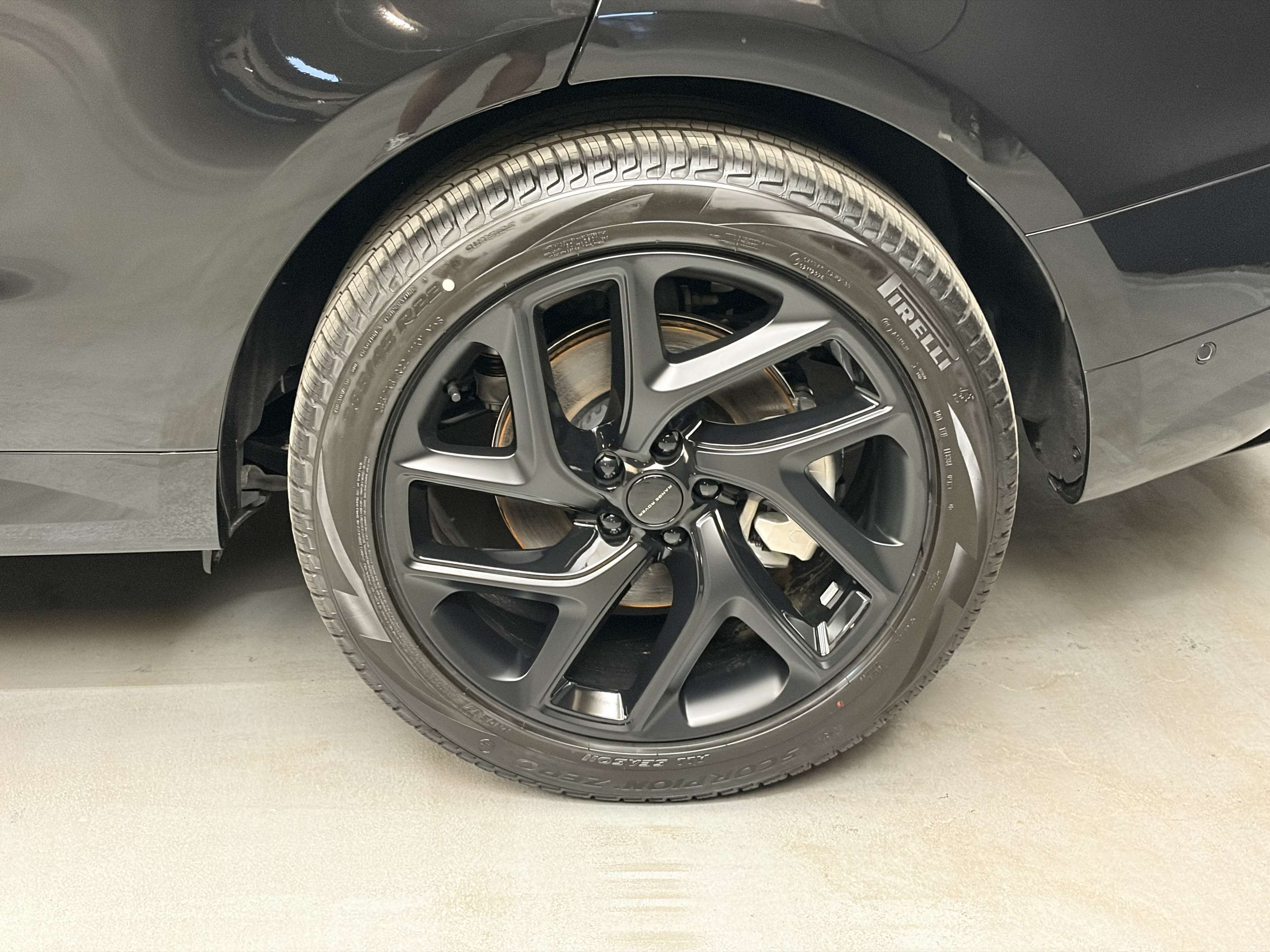 2026 Land Rover Range Rover Sport Dynamic SE alt 4