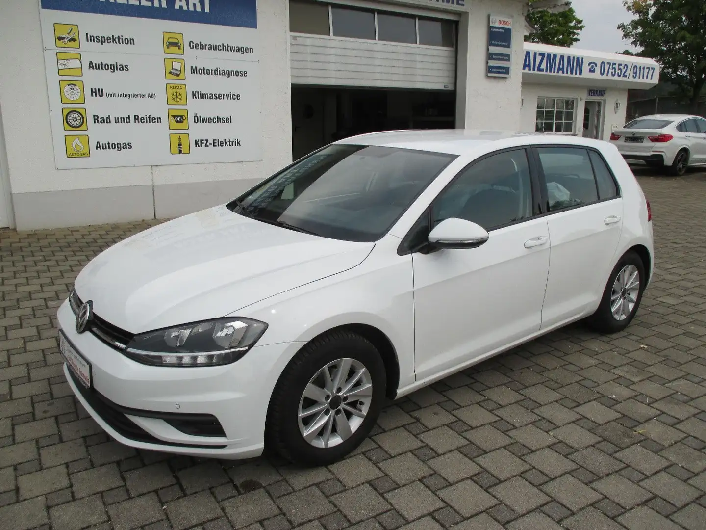 Volkswagen Golf VII Lim. Trendline BMT/Start-Stopp Weiß - 2