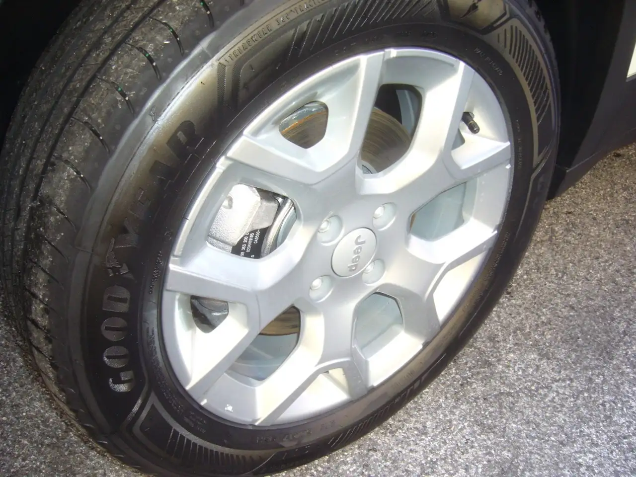Jeep Avenger 1.2 Turbo 110 CV MHEV Altitude Vettura Nuova Km0, миниатюра 6